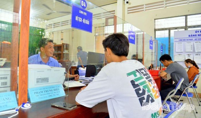 Xã Long Định xây dựng hình ảnh chính quyền gần dân, hiện đại, trách nhiệm và vì Nhân dân phục vụ.