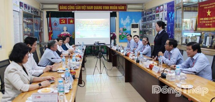 Đoàn công tác thăm Công ty Cổ phần Xuất nhập khẩu y tế Domesco.