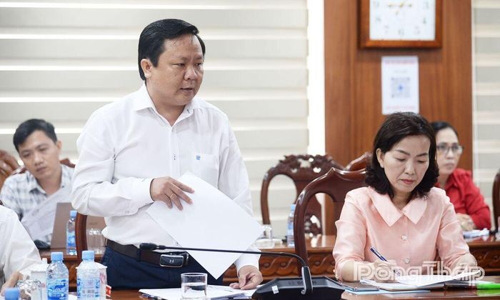 Đại diện các đơn vị phát biểu tại buổi làm việc.