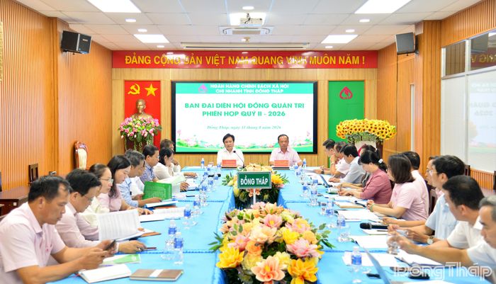 Quang cảnh phiên họp.