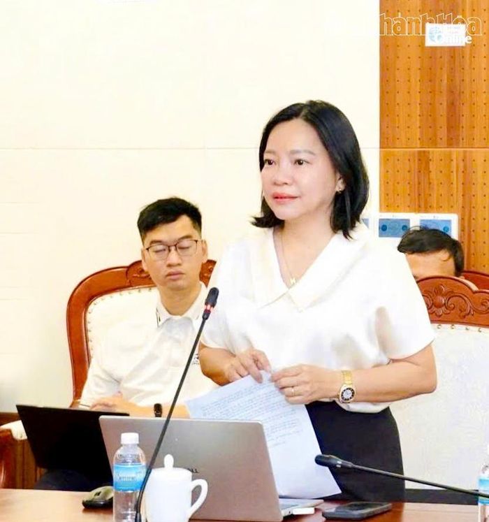Lãnh đạo Sở Văn hóa, Thể thao và Du lịch báo cáo công tác chuẩn bị Ngày Văn hóa, Du lịch Khánh Hòa tại Quảng Trị năm 2026.