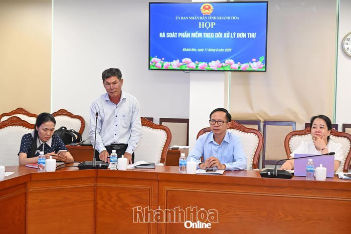Lãnh đạo Sở Khoa học và Công nghệ phát biểu ý kiến.