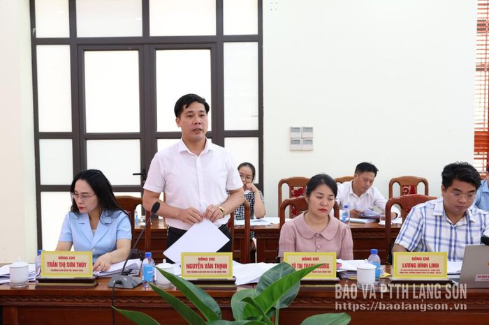 Lãnh đạo Ban Văn hóa - xã hội HĐND tỉnh phát biểu tại buổi làm việc