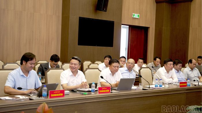 Các đại biểu dự hội nghị.
