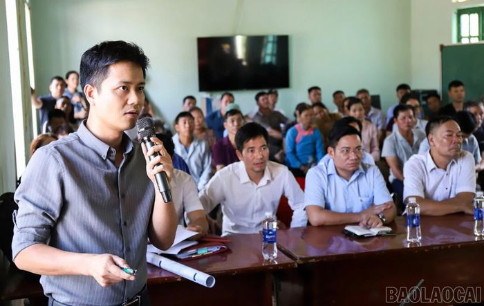 Đại diện đơn vị tư vấn thiết kế trình bày quy mô, ranh giới dự án.