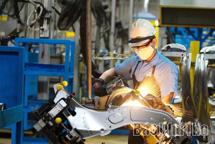 Năm 2025, Phú Thọ nằm trong tốp các địa phương có chất lượng điều hành kinh tế xuất sắc nhất cả nước. Trong ảnh: Sản xuất linh kiện xe máy tại Công ty TNHH Piaggio Việt Nam.