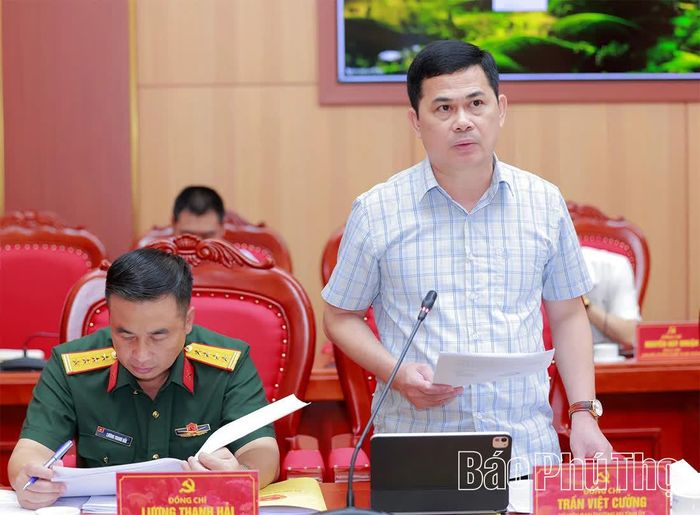 Giám đốc Sở Nội vụ Trần Việt Cường phát biểu tại hội nghị.