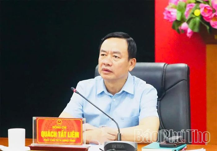 Đồng chí Phó Chủ tịch UBND tỉnh Quách Tất Liêm phát biểu chỉ đạo hội nghị.