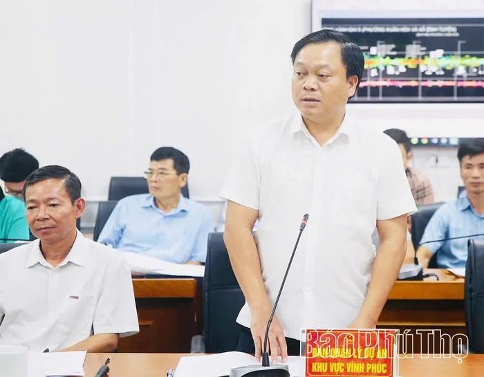 Lãnh đạo Ban Quản lý Dự án Khu vực Vĩnh Phúc báo cáo tại hội nghị.