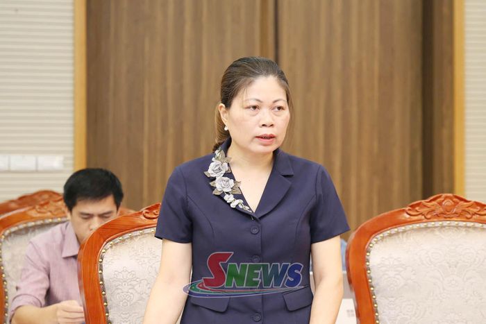 Lãnh đạo Sở Tài chính phát biểu tại cuộc họp.