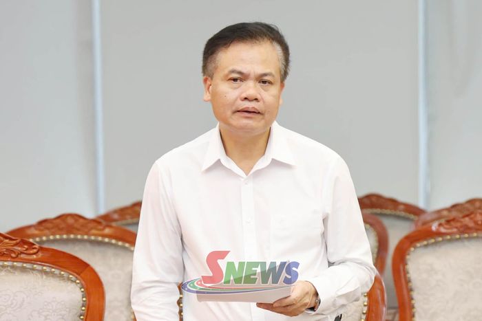 Lãnh đạo Sở Nông nghiệp và Môi trường phát biểu tại cuộc họp.