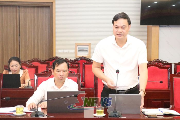 Lãnh đạo UBND xã Bắc Yên phát biểu tại cuộc làm việc.