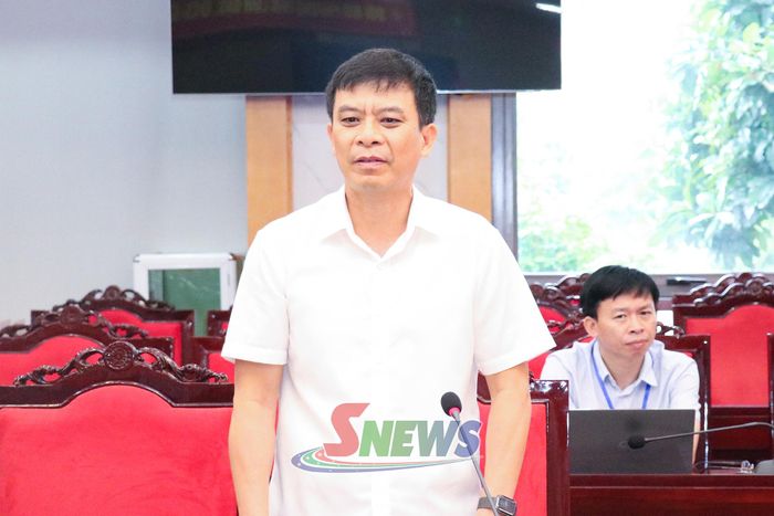 Lãnh đạo Sở Xây dựng phát biểu, đề xuất giải pháp tháo gỡ vướng mắc của dự án.