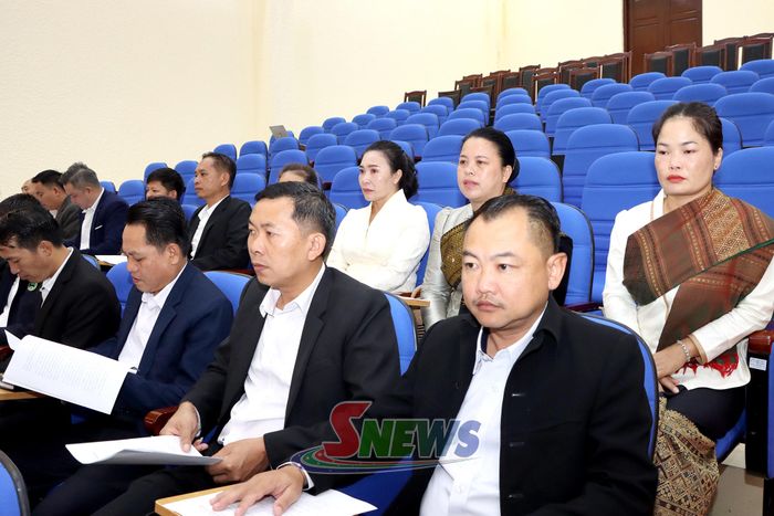 Các học viên dự khai giảng.