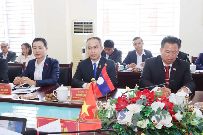 Các đại biểu dự Hội đàm.