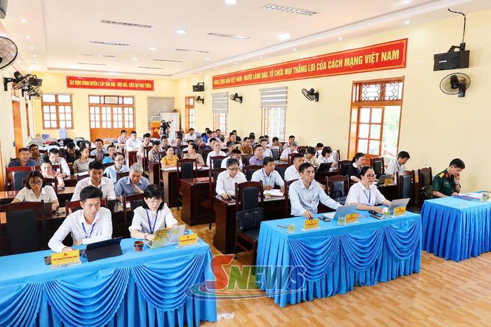 Các đại biểu dự hội nghị.