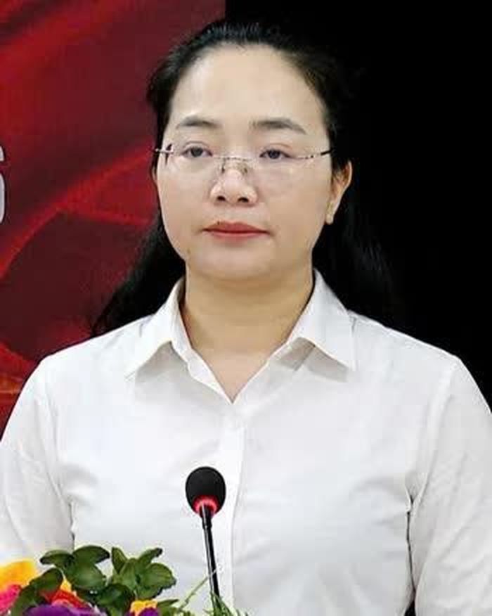 Đồng chí Chẩu Thị Khuyên Chủ tịch UBND xã Minh Quang