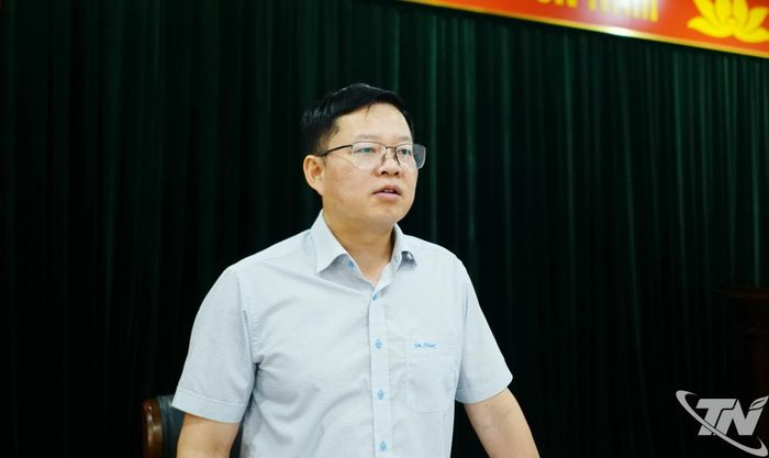 Đồng chí Đinh Quang Tuyên phát biểu kết luận Hội nghị.