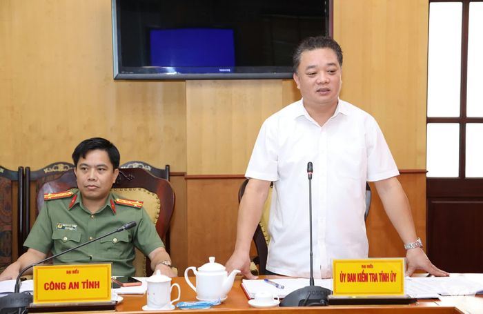 Đại diện Ủy ban Kiểm tra Tỉnh ủy phát biểu tại Hội nghị.