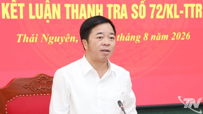 Đồng chí Bùi Văn Lương kết luận Hội nghị.