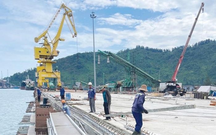 Mũi thi công cầu bến số 4 đã cơ bản hoàn thiện.