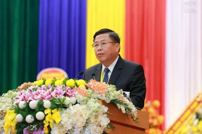 Ông Đinh Công Sứ phát biểu 