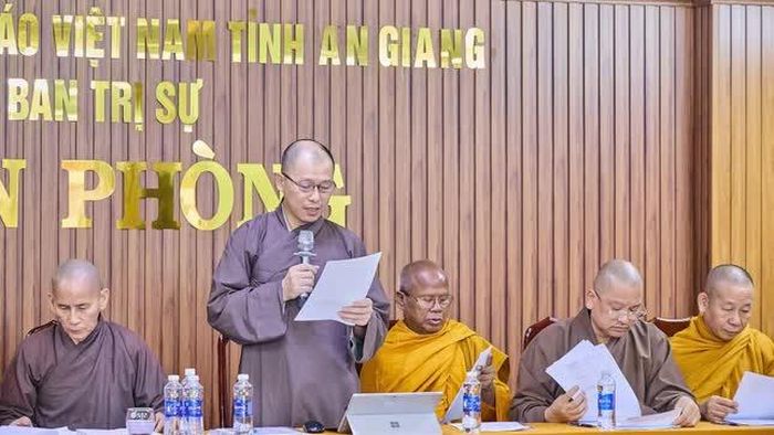 Thượng tọa Thích Minh Nhẫn triển khai các công văn của Trung ương Giáo hội