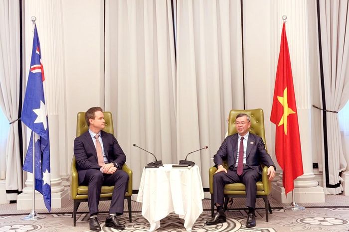 Bộ trưởng Bộ Tài chính Ngô Văn Tuấn đã có buổi làm việc với ông Paul Serra, Tổng Giám đốc Tập đoàn SunRice. Ảnh: Đức Anh