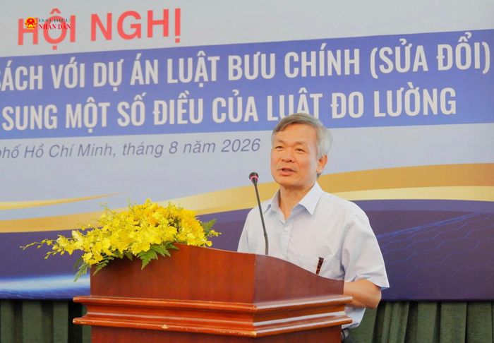 TTrưởng Ban đo lường, Ủy ban Tiêu chuẩn đo lường chất lượng quốc gia, Bộ Khoa học và Công nghệ Trần Quý Giàu trình bày chuyên đề tại hội nghị. Ảnh: Tịnh Hà