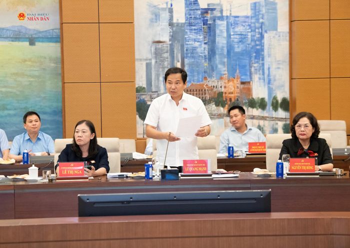 Phó Bí thư Đảng ủy Quốc hội, Tổng Thư ký Quốc hội, Chủ nhiệm Văn phòng Quốc hội Lê Quang Mạnh phát biểu
