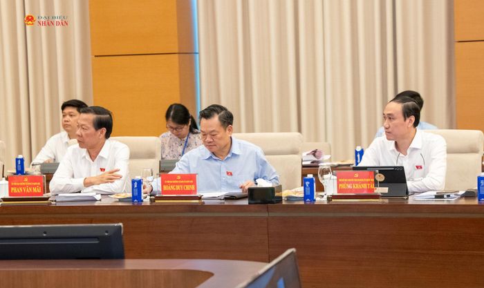 Các đại biểu dự Hội nghị