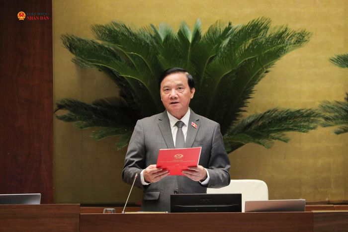 Phó Chủ tịch Quốc hội Nguyễn Khắc Định điều hành nội dung thảo luận về dự án Nghị quyết về công tác phòng, chống tội phạm và vi phạm pháp luật, công tác của Viện Kiểm sát nhân dân, của Tòa án nhân dân và công tác thi hành án (Nghị quyết thay thế Nghị quyết số 96/2019/QH14 của Quốc hội về công tác phòng, chống tội phạm và vi phạm pháp luật, công tác của Viện kiểm sát nhân dân, của Toà án nhân dân và công tác thi hành án) chiều 11/8