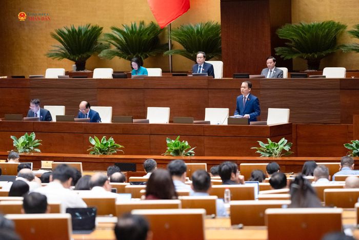 Bộ trưởng Bộ Tư pháp Hoàng Thanh Tùng giải trình, làm rõ một số vấn đề đại biểu Quốc hội nêu