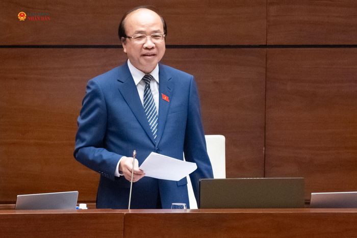 Chủ nhiệm Ủy ban Pháp luật và Tư pháp Phan Chí Hiếu giải trình, làm rõ một số vấn đề đại biểu Quốc hội nêu