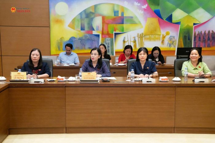 Các đại biểu tham dự Phiên họp