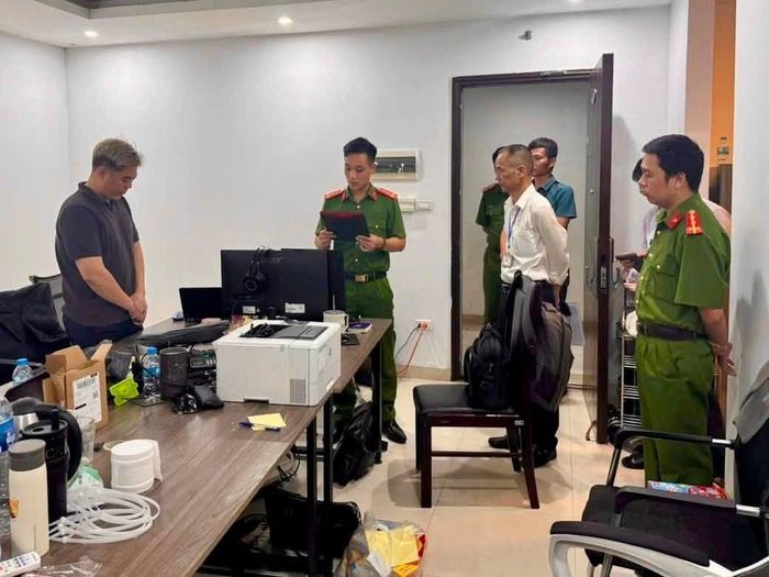 Công an tỉnh Phú Thọ tiến hành điều tra, khởi tố vụ án và triệt phá đường dây sản xuất, quảng cáo gian dối sản phẩm Đông y trên mạng xã hội.