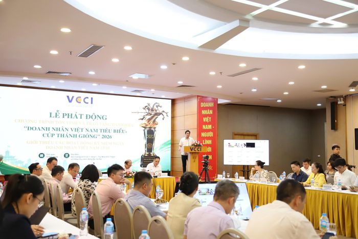 Ông Hoàng Văn Anh – Trưởng Ban Công tác Hội viên, VCCI - Trưởng Ban Thư ký Chương trình thông tin về chương trình. Ảnh: VCCI