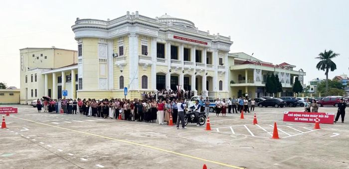 Chương trình được triển khai đồng loạt tại 129 xã, phường, thu hút hơn 25 nghìn người tham dự.