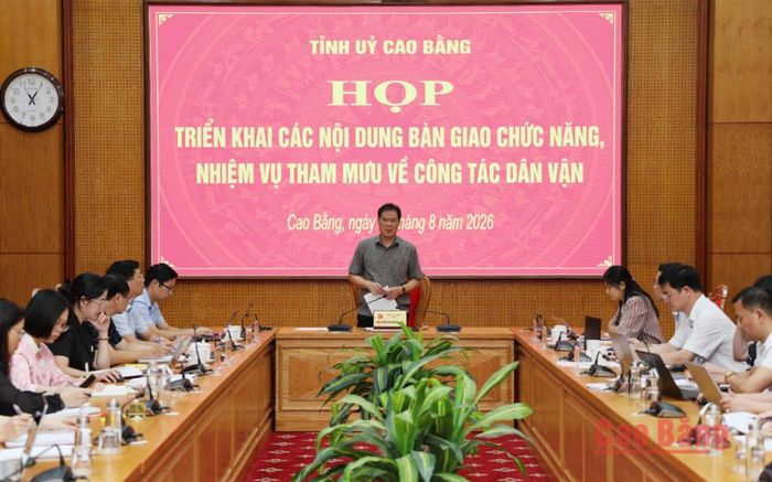 Phó Bí thư Tỉnh ủy, Chủ tịch Ủy ban MTTQ tỉnh Vũ Hồng Quang kết luận cuộc họp.