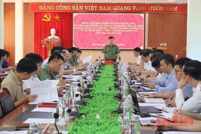 Giám đốc Công an tỉnh Nguyễn Quang Vinh kết luận buổi làm việc.