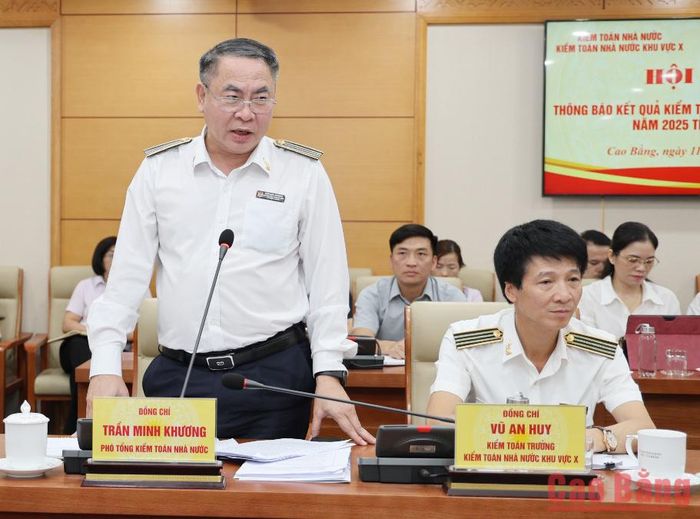 Đồng chí Trần Minh Khương, Phó Tổng Kiểm toán Nhà nước phát biểu tại hội nghị.