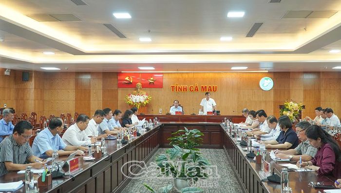 Đại biểu tham dự Hội nghị về công tác xây dựng cơ sở dữ liệu và số hoá tài liệu trên địa bàn tỉnh.