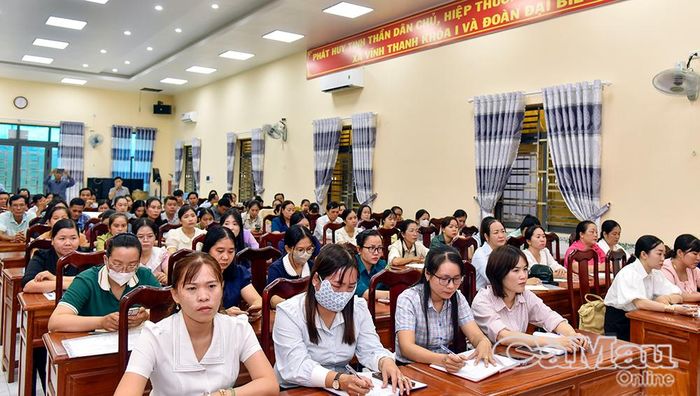 Hơn 230 cán bộ, đảng viên xã Vĩnh Thanh dự Hội nghị quán triệt các nghị quyết, quy định, kết luận Hội nghị lần thứ ba Ban Chấp hành Trung ương Đảng khoá XIV.