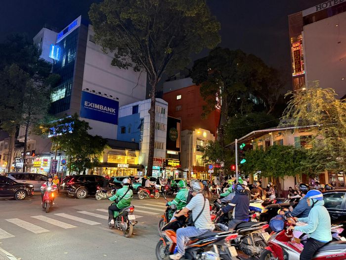 Dân số tập trung đông ở khu vực thành thị. Ảnh: H.THOAN