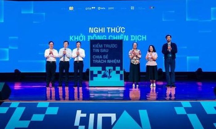 Lễ khởi động Chiến dịch TinAI? với thông điệp "Kiểm trước tin sau" do Bộ Công an tổ chức