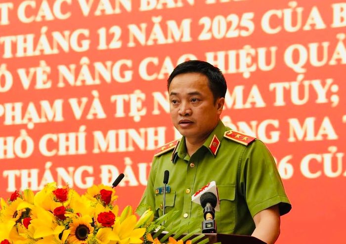Trung tướng Mai Hoàng - Giám đốc CATP phát biểu tại hội nghị