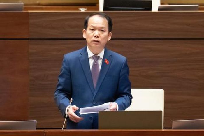 Bộ trưởng Bộ Tư pháp Hoàng Thanh Tùng giải trình Dự án Luật Phát triển đô thị