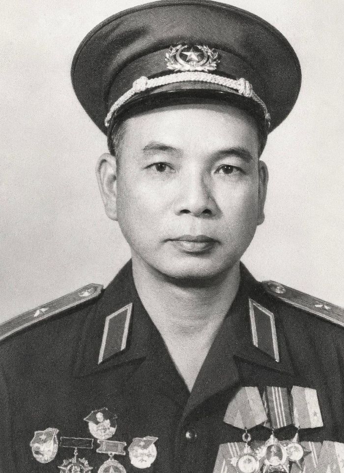 Thiếu tướng Trần Hải Phụng.