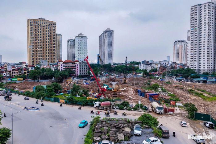 Khi hoàn thành, nút giao Phạm Tu - đường 70 được kỳ vọng sẽ góp phần xóa điểm nghẽn giao thông kéo dài và hoàn thiện mạng lưới giao thông, nâng cao khả năng kết nối giữa các khu vực đô thị phía Nam Hà Nội. Ảnh: Duy Khánh