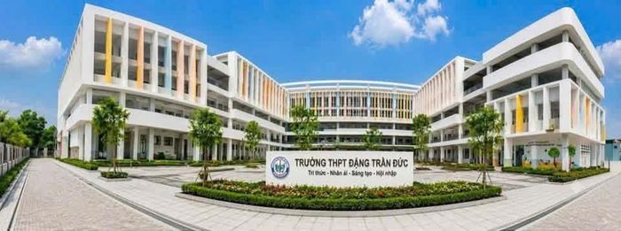 Trường THPT Đặng Trần Đức tuyển sinh 540 chỉ tiêu vào lớp 10 năm học 2026-2027.